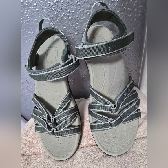 Teva Women's Gray Sandals - Picture 1 of 5
